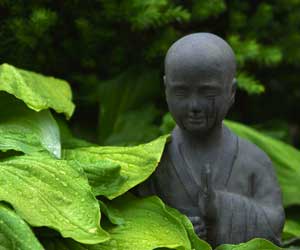 figura budista de paz jardin decoracion diez